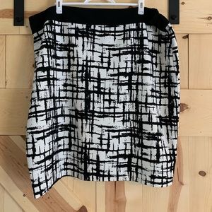 Jones Studio Black/White Pencil Skirt Size 24W